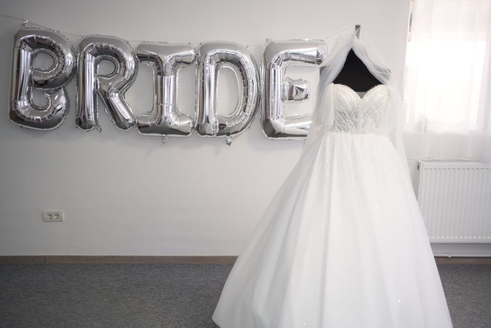 Vand rochie  de mireasa