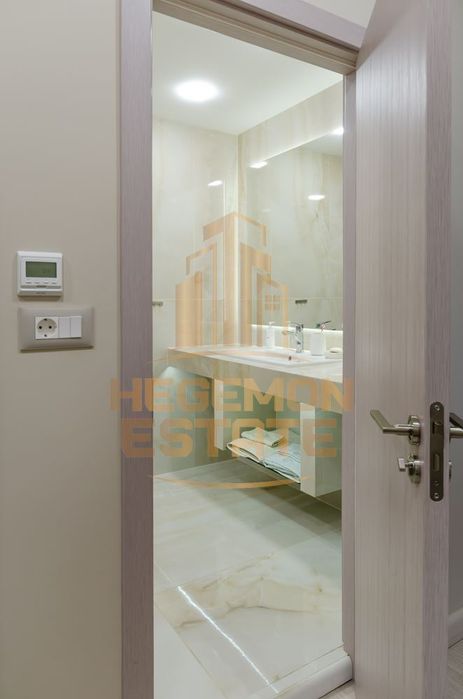 Продава се Тристаен апартамент в к.к. Златни пясъци - 135 кв.м за 2075 €/кв.м - Снимка #12