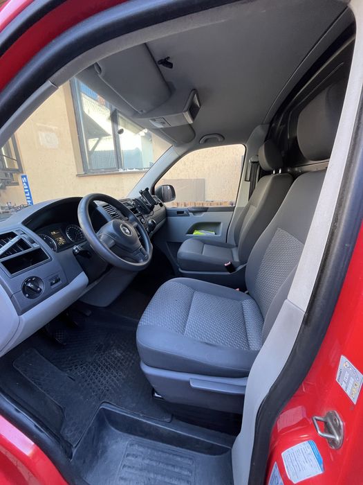 VW T5 Autoutilitara