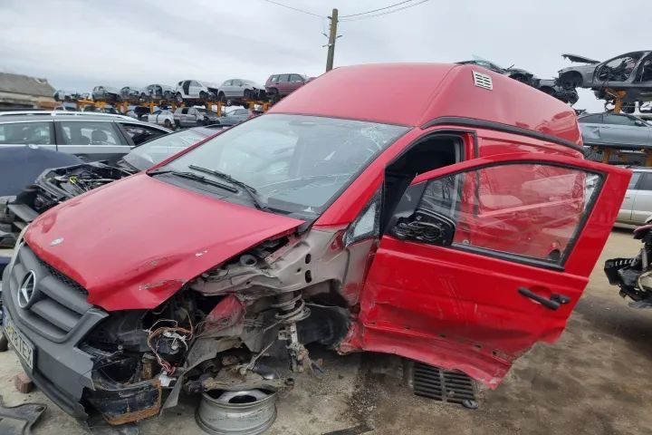 usa portiera stanga dreapta spate timonerie airbag volan pasager centuri plansa ceasuri  bord Mercedes Vito w639 facelift motor 2.2cdi om651 dezmembrez