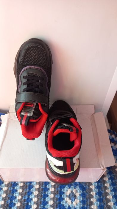 Пальто осеннее .