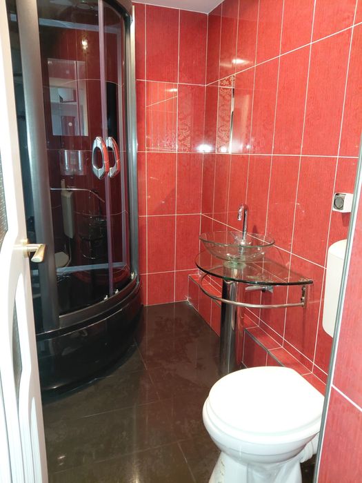 Inchiriez apartament doua camere zona Materna