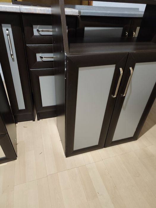 Кухня комплект (шкафове + плот + мивка) – готова за монтаж