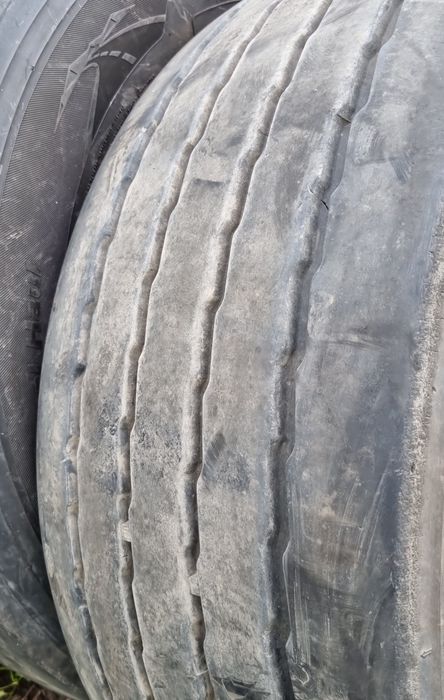 Anvelope Camioane și Semiremorci. Stare Perfectă.