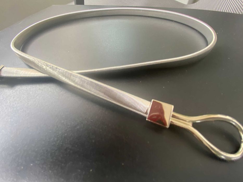 Curea metalizată argintie, nouă, S/M, 76cm, elastică pana la 85cm