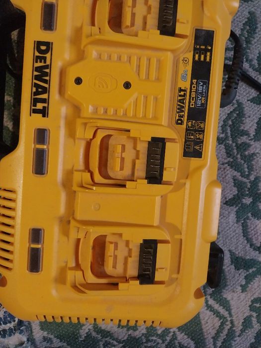 statie incarcare dewalt