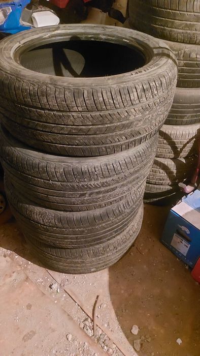Продам летнии шины 245/50/18