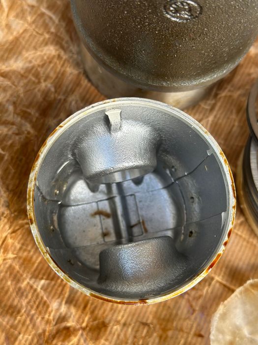 Skoda mb100 pistons ( бутала , сегменти , ризи , оригинални ) шкода