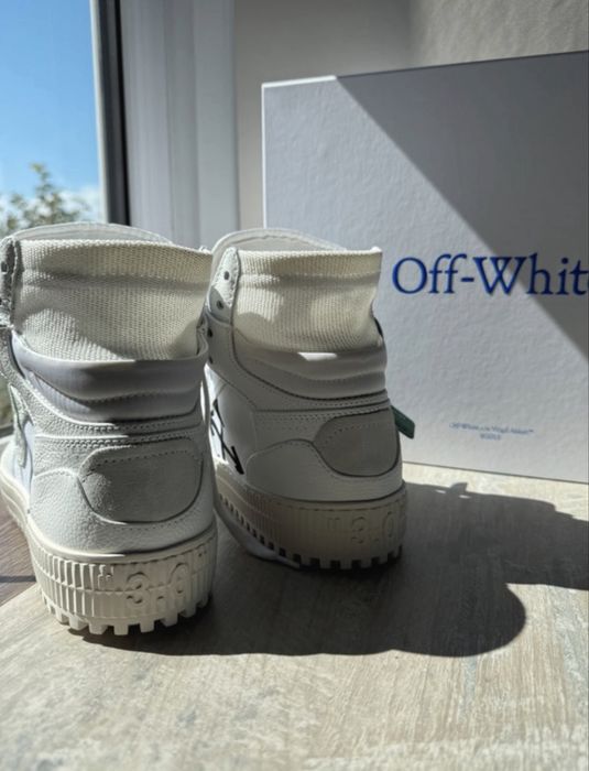 Off White Court 3.0