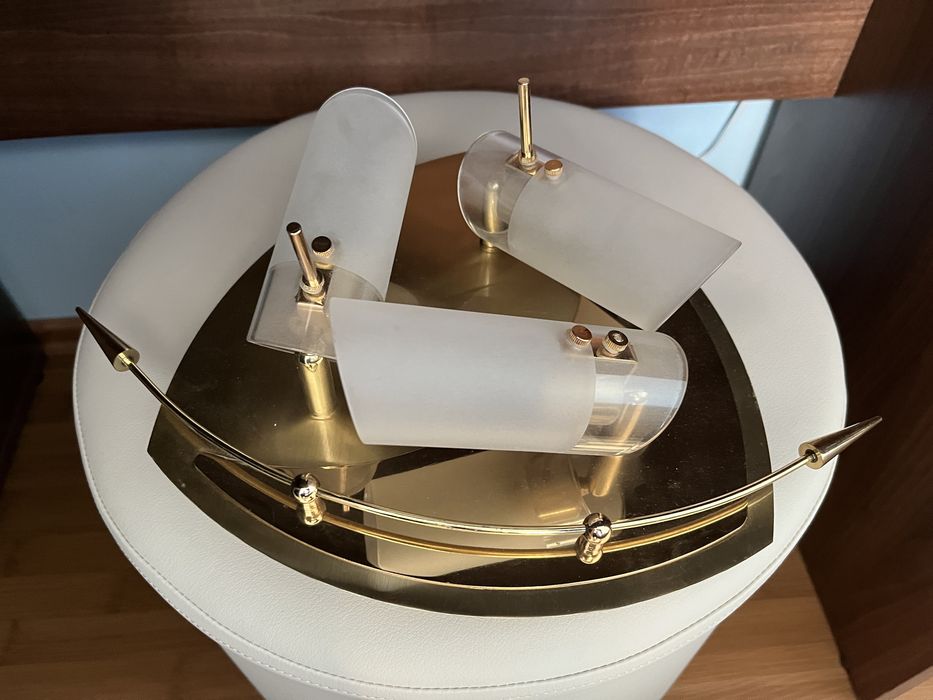 Vand plafoniera cu 3 spoturi de becuri