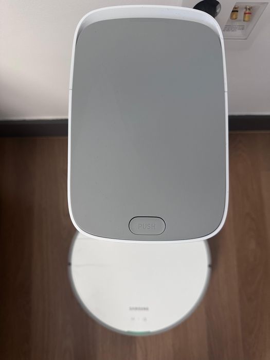 Продам робот пылесос