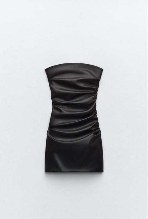 Черна кожена рокля