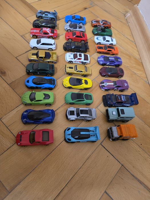 Колекция Hot Wheels колички