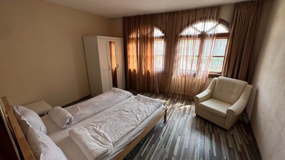 Дава се под наем Къща в Карлово - 70 кв.м за 300 € - Снимка #2