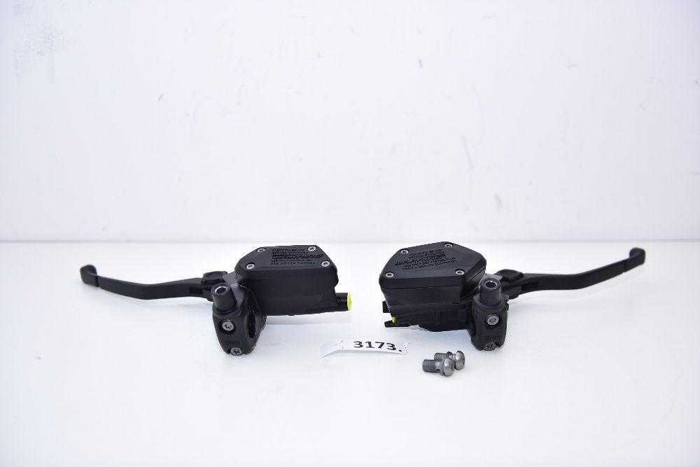 Pompe de frana + ambreiaj Proiect custom cafe racer