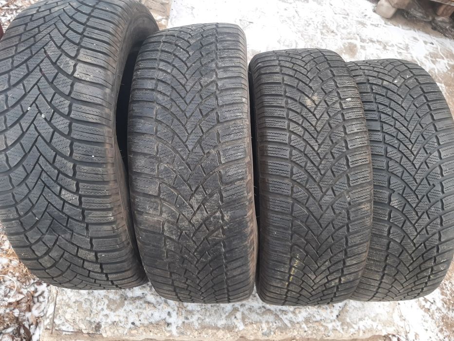 Продам шины 215/55/17 бриджистон