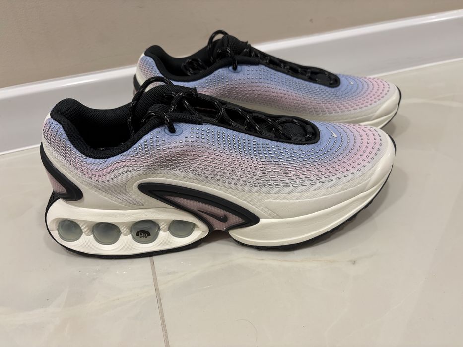 NIKE AIR MAX HV 5760-675