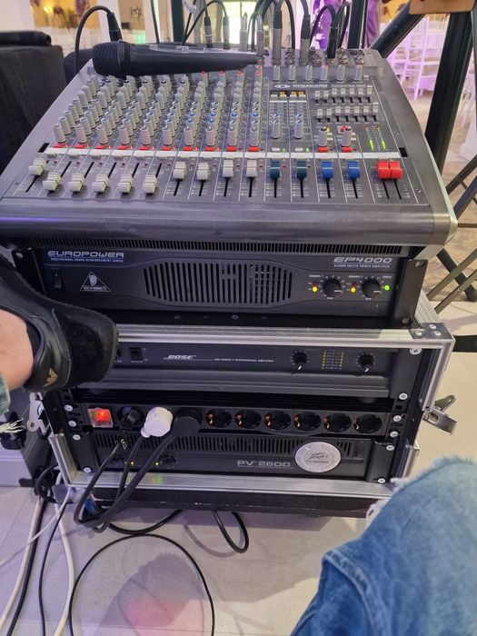 Amplificator  bose vl1800 peavey 2600