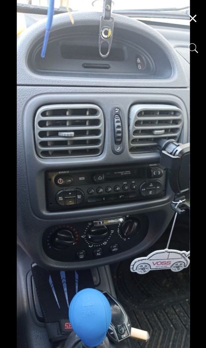 Продавам автомобил Renault Clio 1.2 - Цена 1 000 €