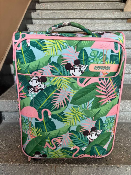 Продавам детски куфар American Tourister /Samsonite/