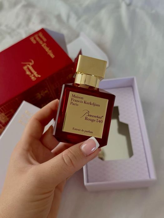 Baccarat rouge 540, Бакарат