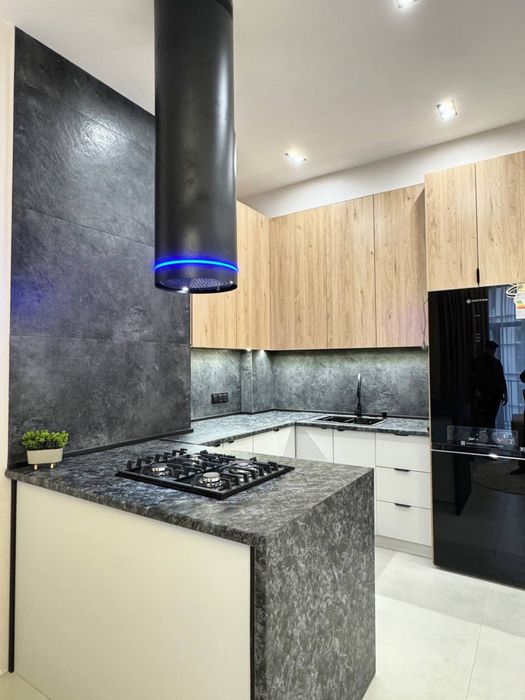 Сдаю в Аренду свою новую квартиру 3/6/10 с шикарным ремонтом!!В центре