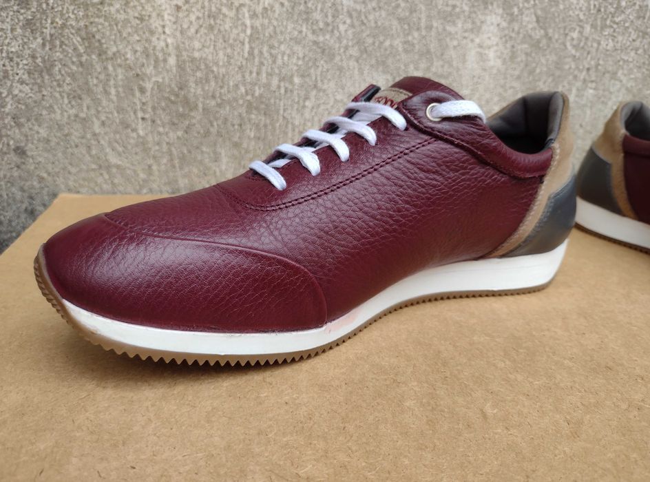 Кожени обувки TEODOR - нови, цвят бордо, 44 номер