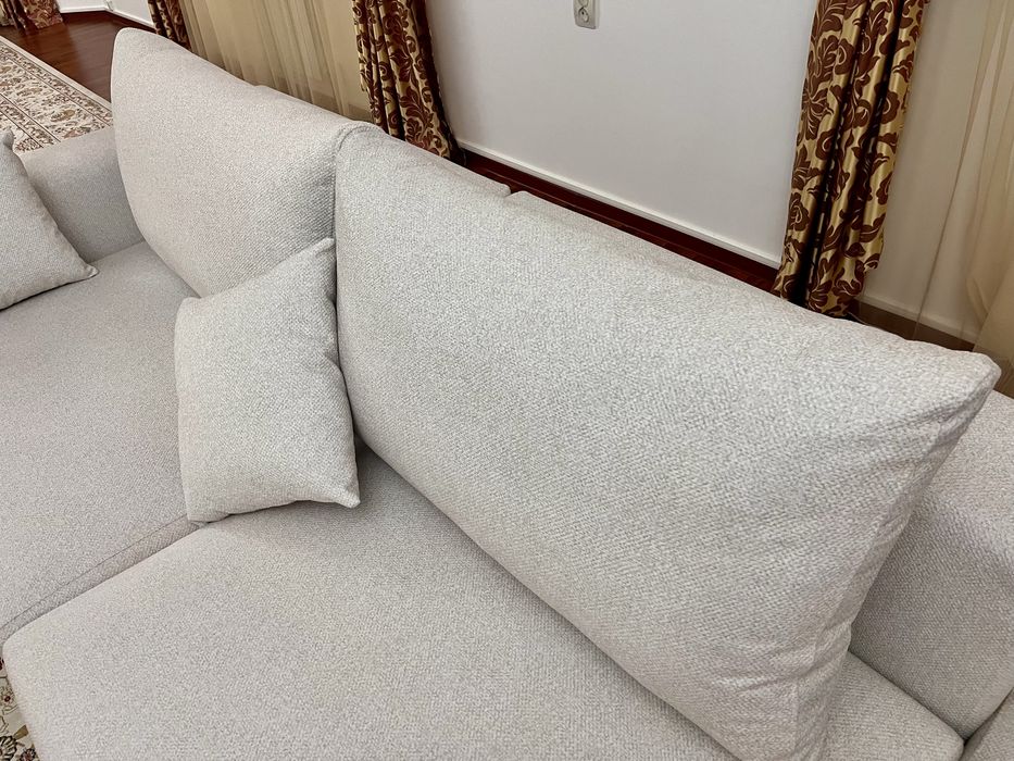 Почти новый диван за 850 тыс