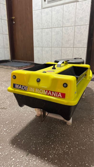 Navomodel delfin pescuit