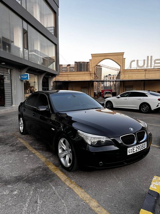 Bmw e60 525i Машина полностью облужиная  краска 100% чистая