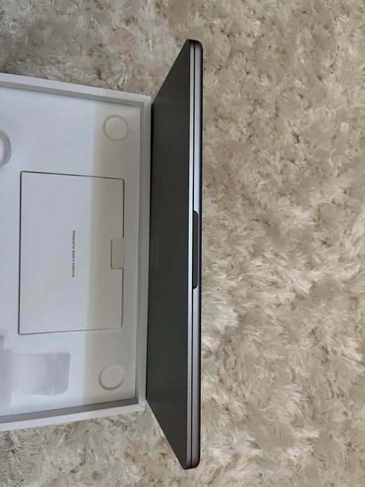 MacBook Air M2 16gb RAM 512gb SSD (impecabil)