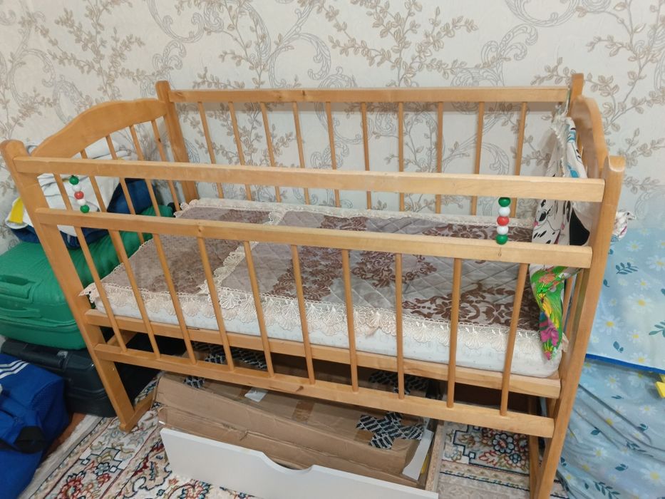 Кровать детская в отличном состояний