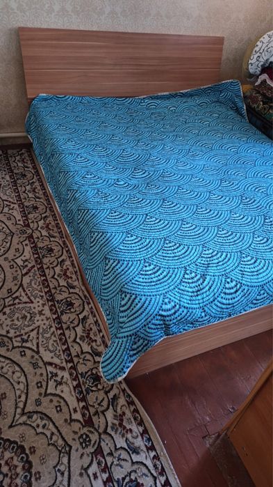 Продаётся спальный гарнитур