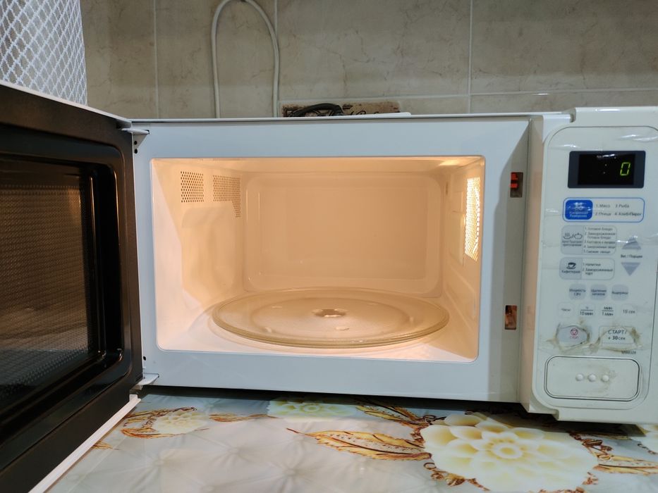 Микроволновка Samsung