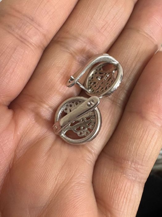 Продам серьги новые