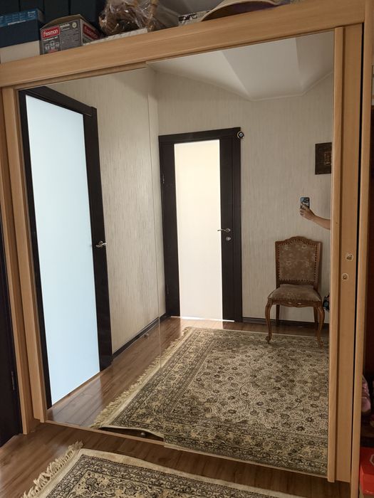 Шкаф с раздвижными дверями