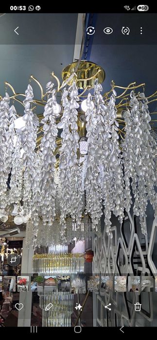 Продам люстры  два вида