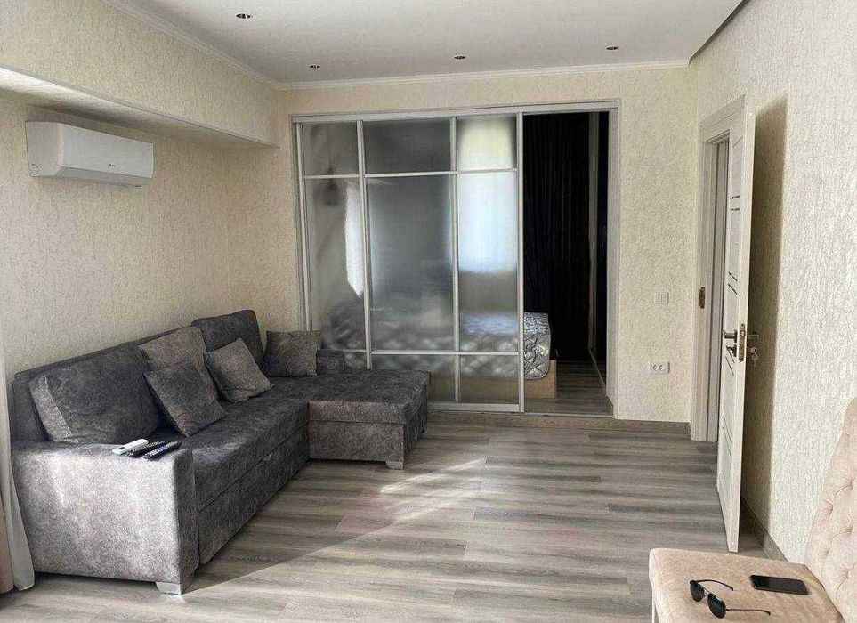 Сдаею 1 х комнатная квартира Мирободскии Р-Н Метро Ойбек  408*