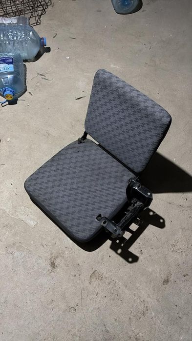 Продам сиденья на тойоту Хайс