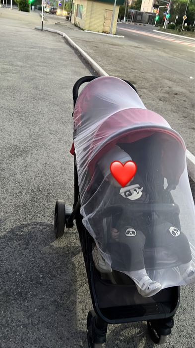 Продам коляску для погодок Joie