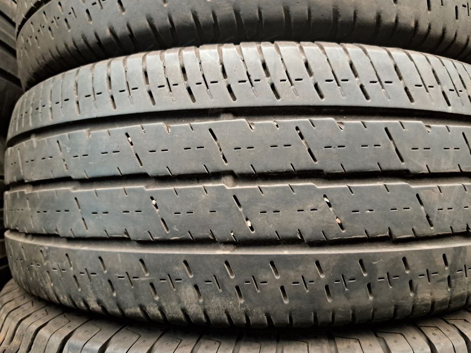 2 anvelope 215/65 R15 C Continental