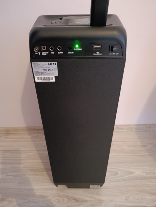 Преносима тонколона Akai (DJ880)