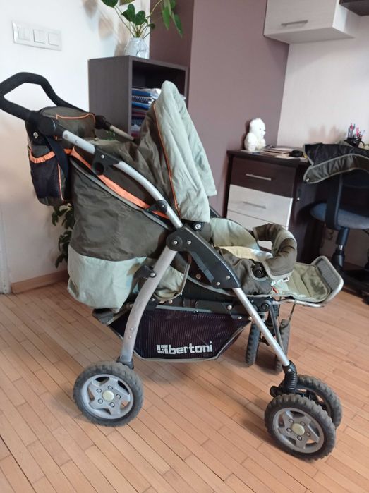 Комбинирана бебешка количка