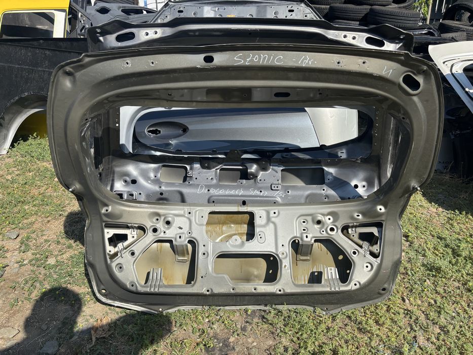 Капак/Багажник/Задна врата Kia Stonic