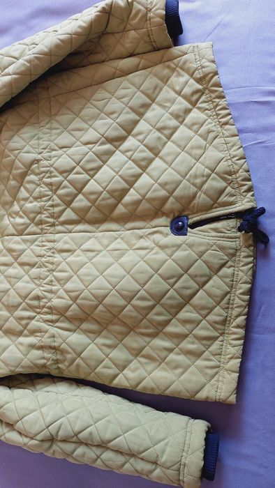 Продам женскую куртку