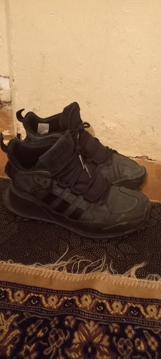 Продам Adidas обувь осенне весенний
