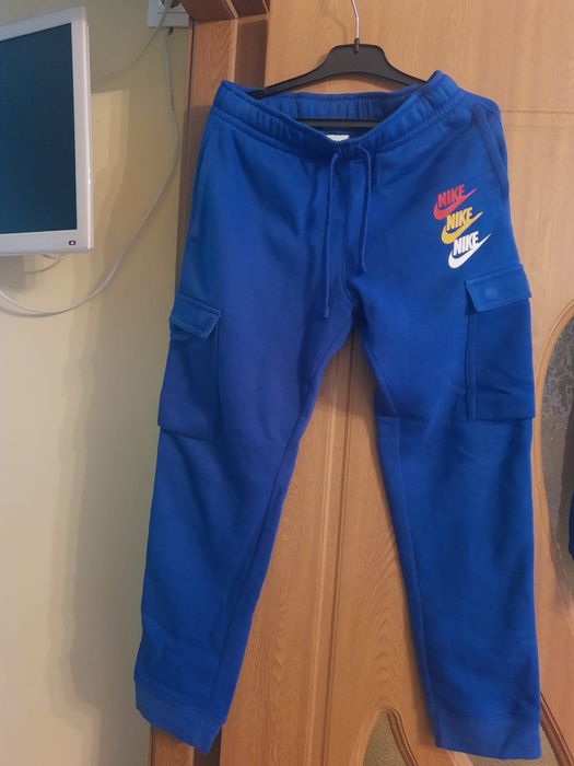 Pantalon techi Jordan si Nike intr o stare foarte bună!