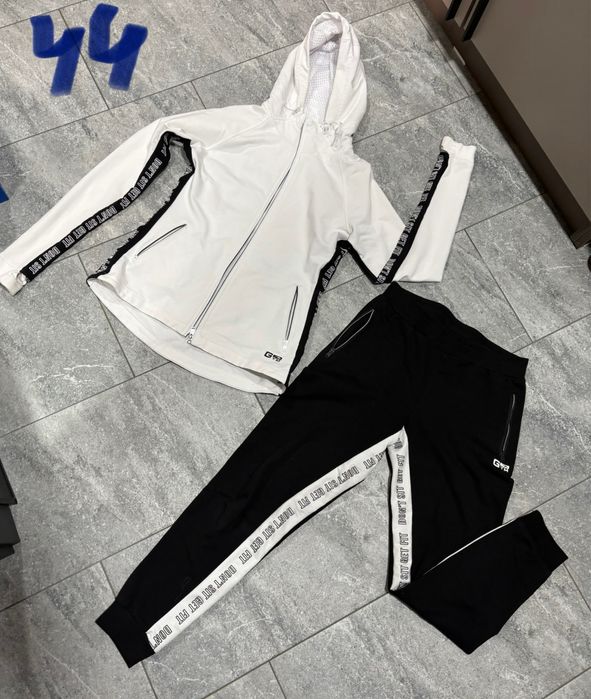 Продам женские комплекты