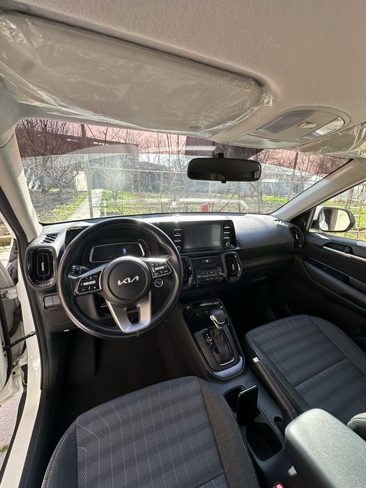 Kia  sonet sotiladi sonet