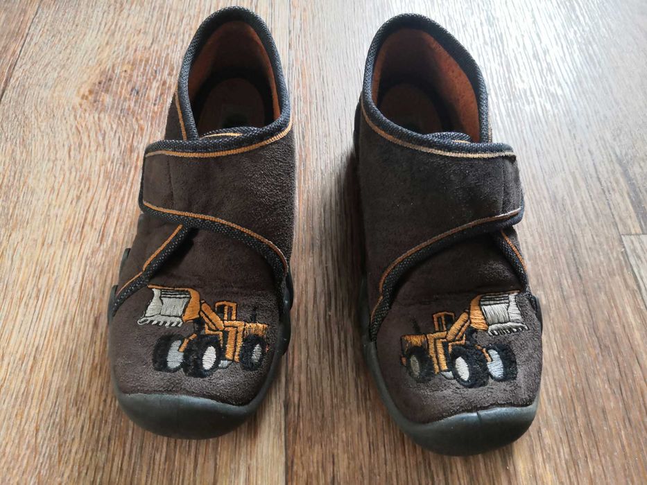 Кроссовки детские